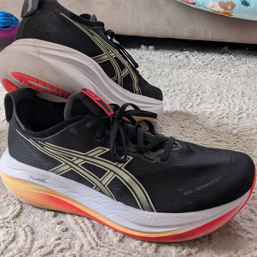 Men's Sz11 ASICS Gel Nimbus 27 Running Shoes